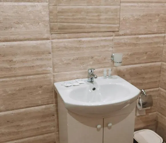 за гости Valenda Aparthotel Kirkovo (Kardzhali)